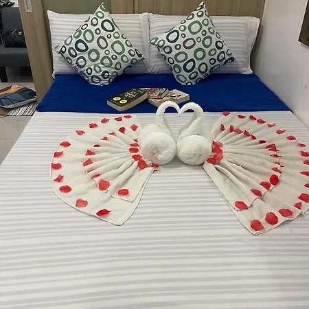 Shore Residences, Mall Of Asia Complex Stays By Pbyy